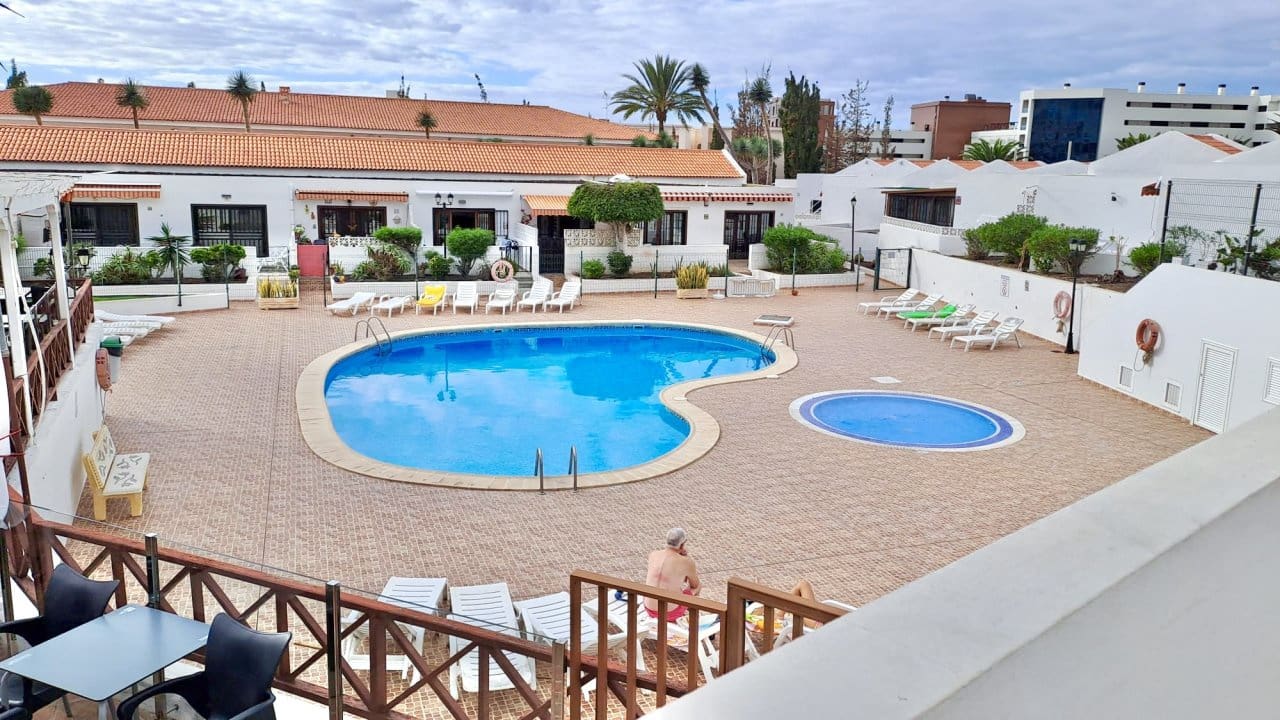 Estúdio para venda em Costa Adeje com piscina - 265 000 € (Ref: 9362290)