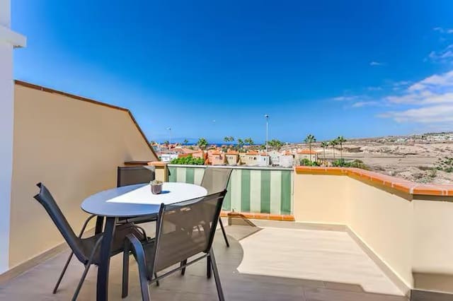 1 soveværelse Lejlighed til salg i Playa del Duque, Adeje - € 580.000 (Ref: 9461956)