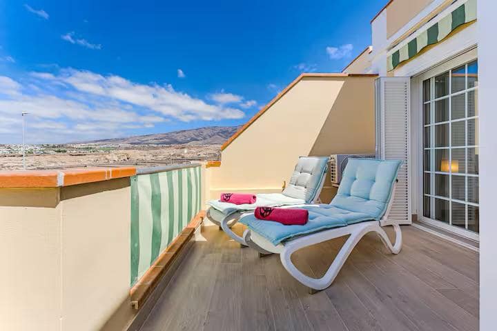 1 bedroom Apartment for sale in Playa del Duque - € 580,000 (Ref: 9461956)