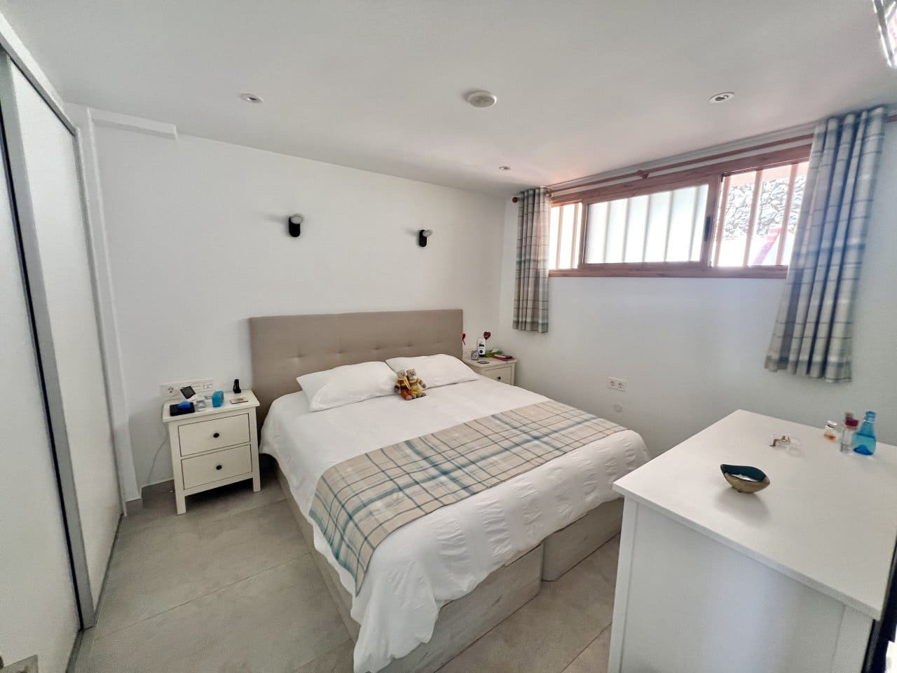 1 bedroom Apartment for sale in Los Cristianos with pool - € 475,000 (Ref: 9483451)