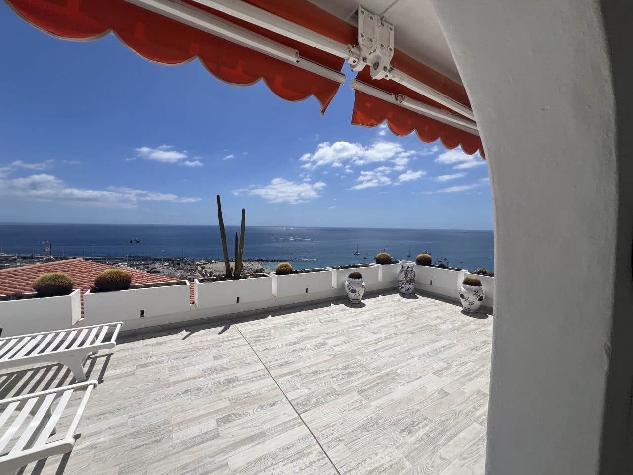 1 bedroom Apartment for sale in Los Cristianos with pool - € 475,000 (Ref: 9483451)