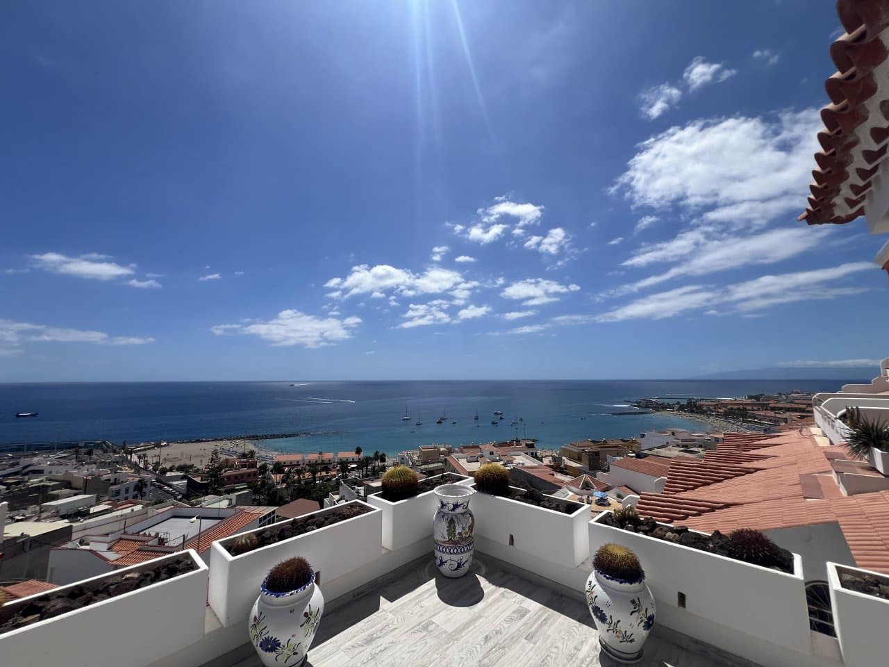 1 bedroom Apartment for sale in Los Cristianos with pool - € 475,000 (Ref: 9483451)