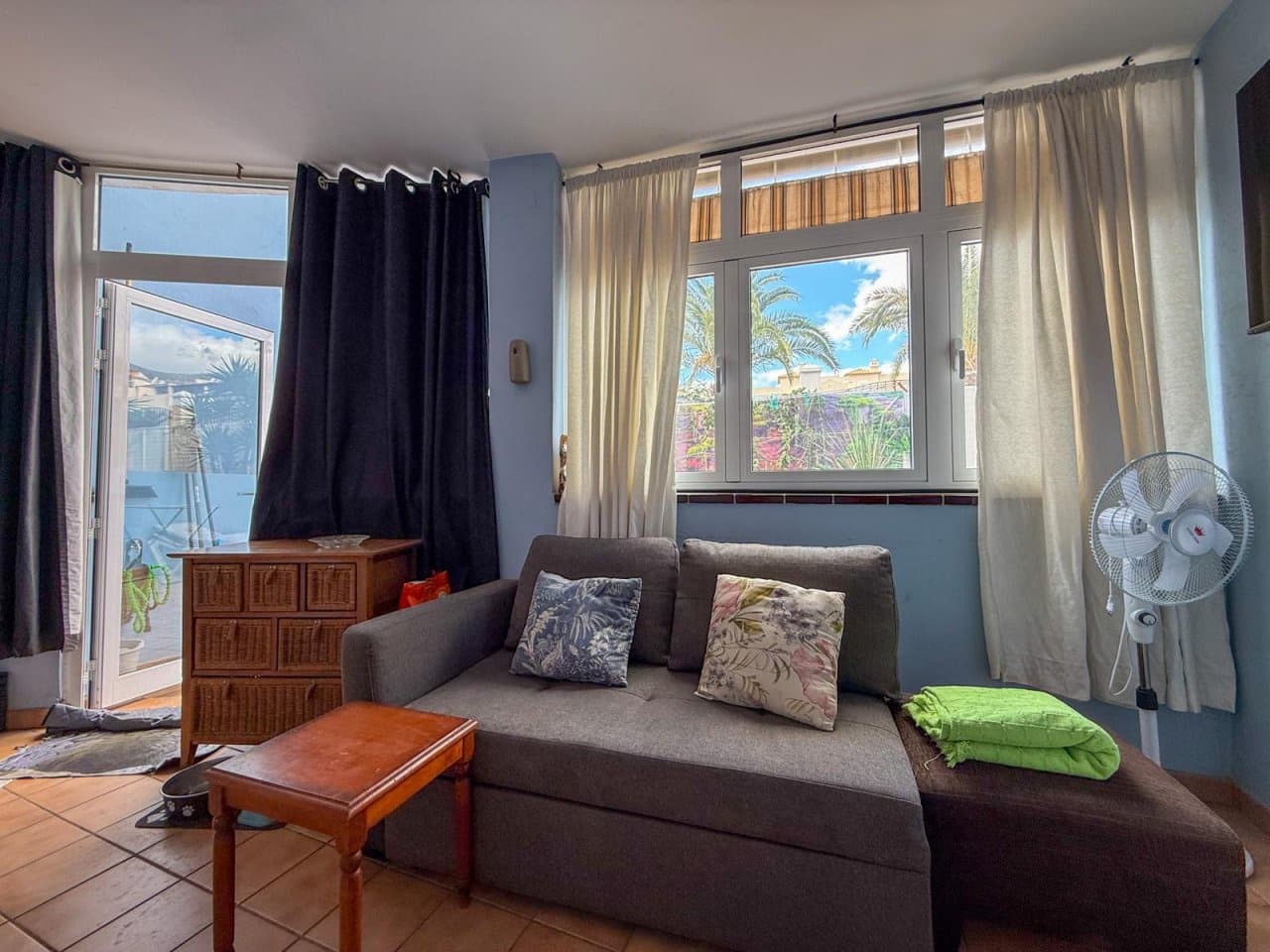 1 bedroom Apartment for sale in Los Cristianos with pool - € 299,950 (Ref: 9518738)