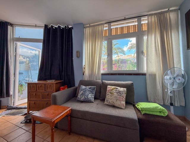 1 bedroom Apartment for sale in Los Cristianos, Arona with pool - € 299,950 (Ref: 9518738)