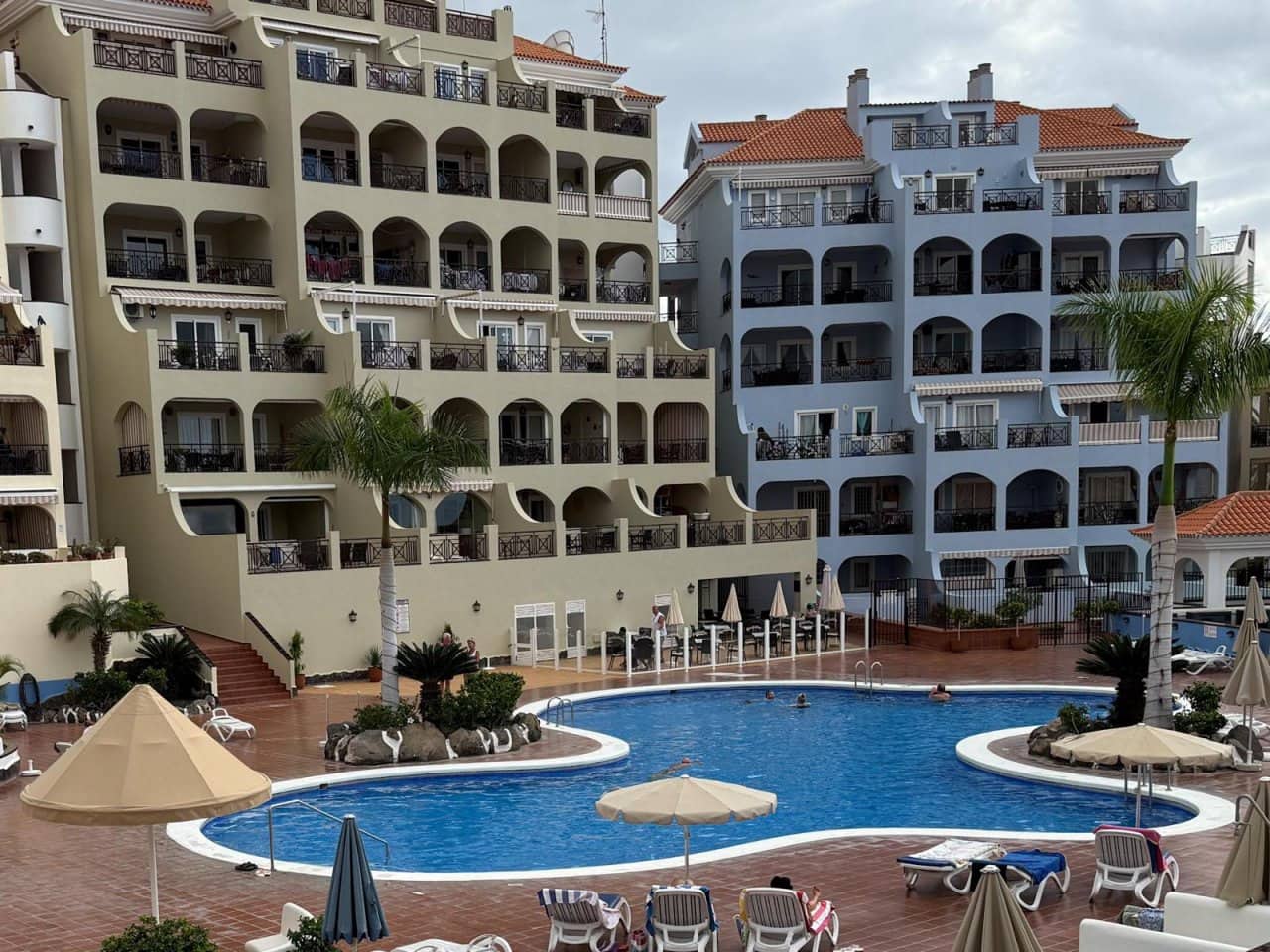 1 bedroom Apartment for sale in Los Cristianos with pool - € 299,950 (Ref: 9518738)