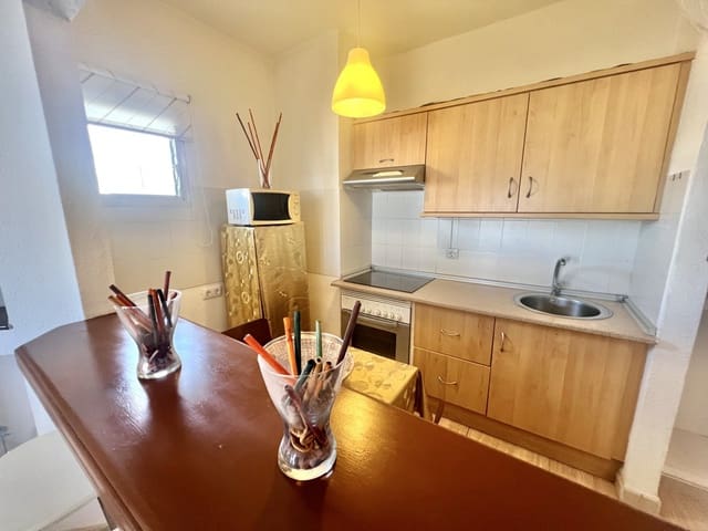 1 makuuhuone Huoneisto myytävänä paikassa Playa Paraiso, Adeje mukana uima-altaan - 395 000 € (Ref: 9555514)