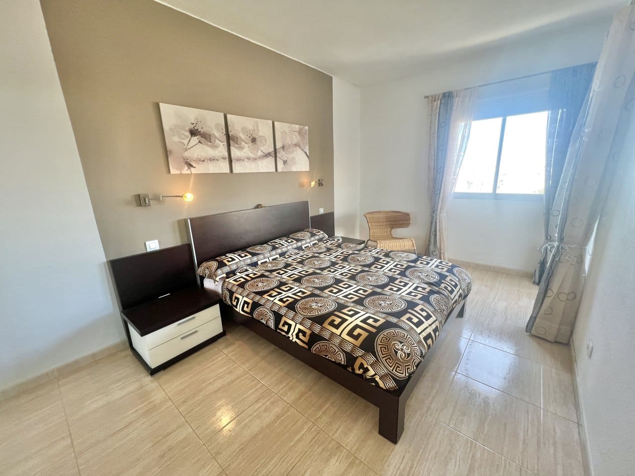 1 makuuhuone Huoneisto myytävänä paikassa Playa Paraiso mukana uima-altaan - 395 000 € (Ref: 9555514)