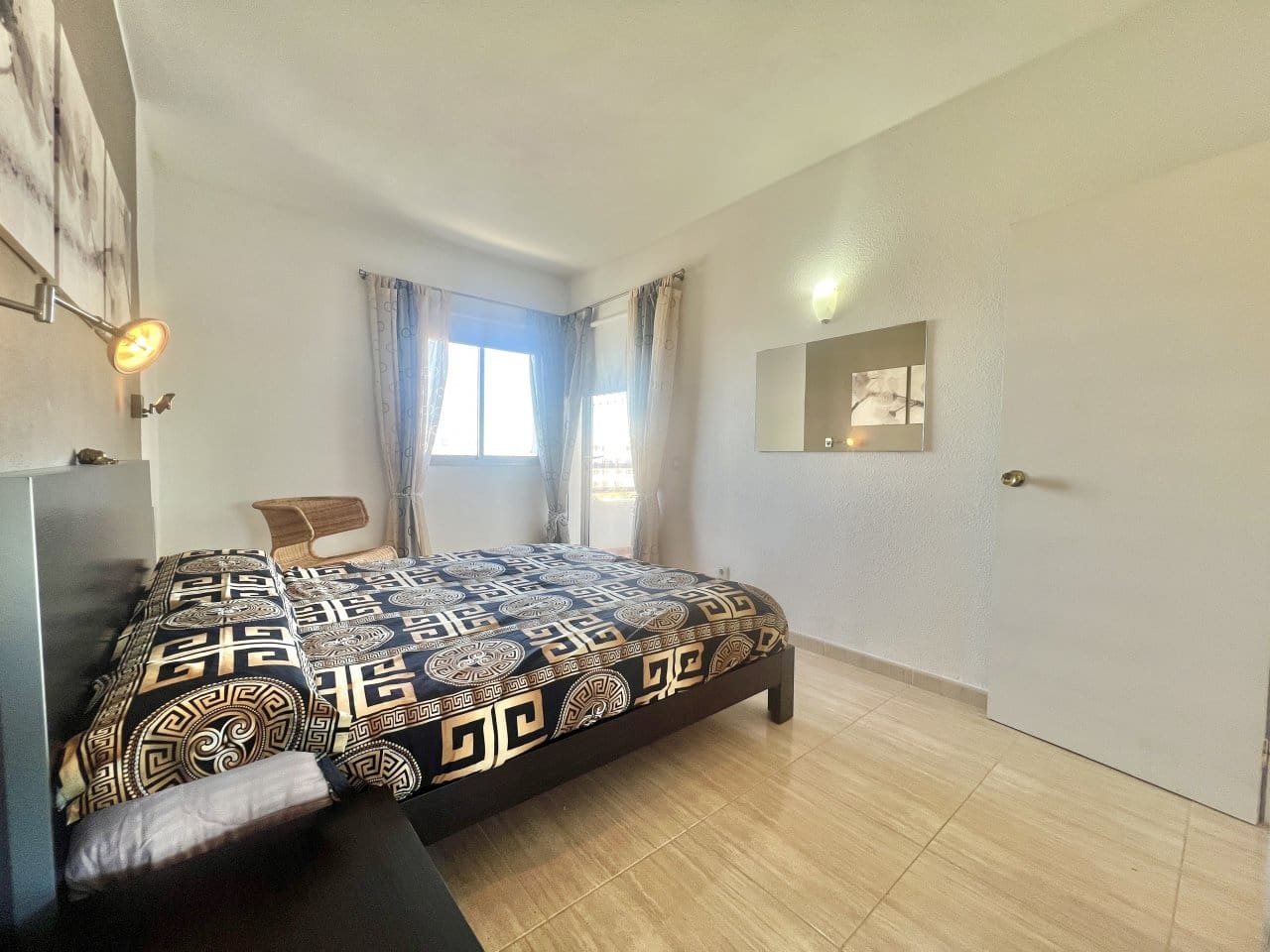 1 makuuhuone Huoneisto myytävänä paikassa Playa Paraiso mukana uima-altaan - 395 000 € (Ref: 9555514)