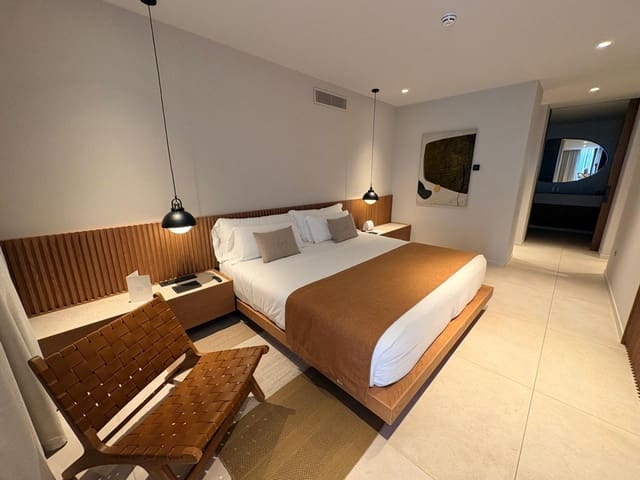 3 soveværelse Villa til salg i Adeje med swimmingpool - € 2.200.000 (Ref: 9568316)