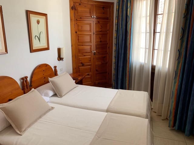 1 slaapkamer Appartement te koop in Playa de las Americas, Arona - € 465.000 (Ref: 9659219)