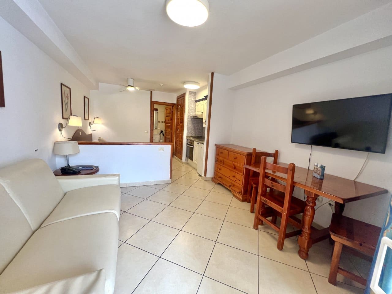 Studio til salgs i Playa de las Americas - € 320 000 (Ref: 9659220)