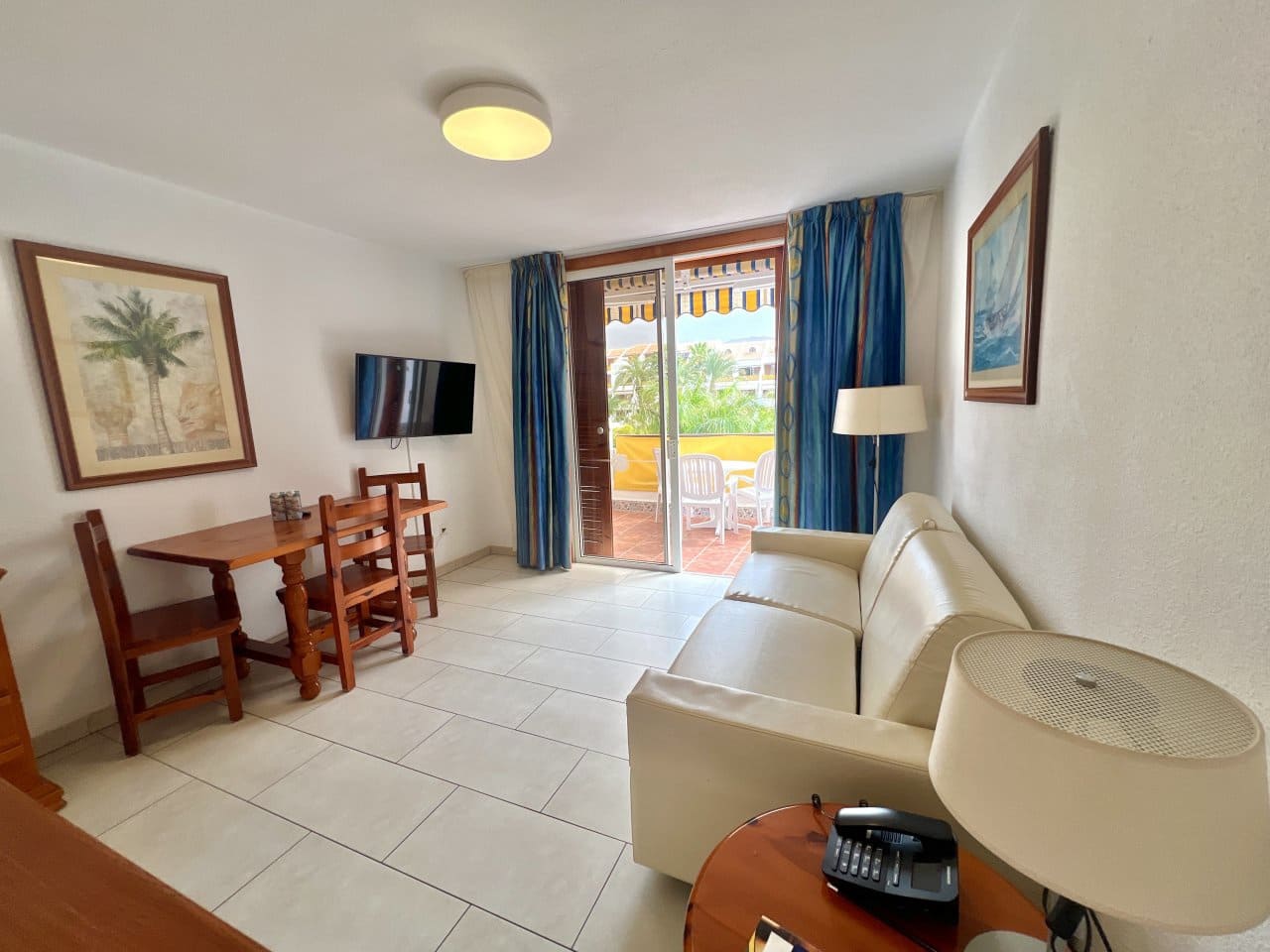 Studio til salgs i Playa de las Americas - € 360 000 (Ref: 9659221)