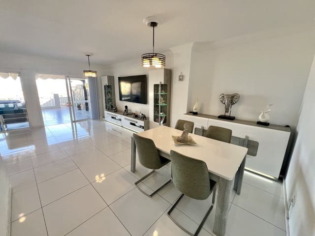 3 slaapkamer Huis te koop in Torviscas, Adeje met zwembad - € 670.000 (Ref: 9686263)