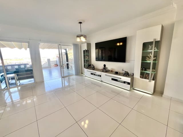 3 slaapkamer Huis te koop in Torviscas, Adeje met zwembad - € 670.000 (Ref: 9686263)