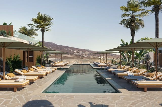 4 bedroom Villa for sale in Adeje with pool - € 3,500,000 (Ref: 9731904)