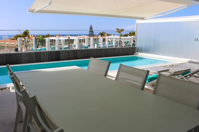 2 soveværelse Lejlighed til salg i La Caleta, Valverde med swimmingpool - € 1.095.000 (Ref: 9761826)