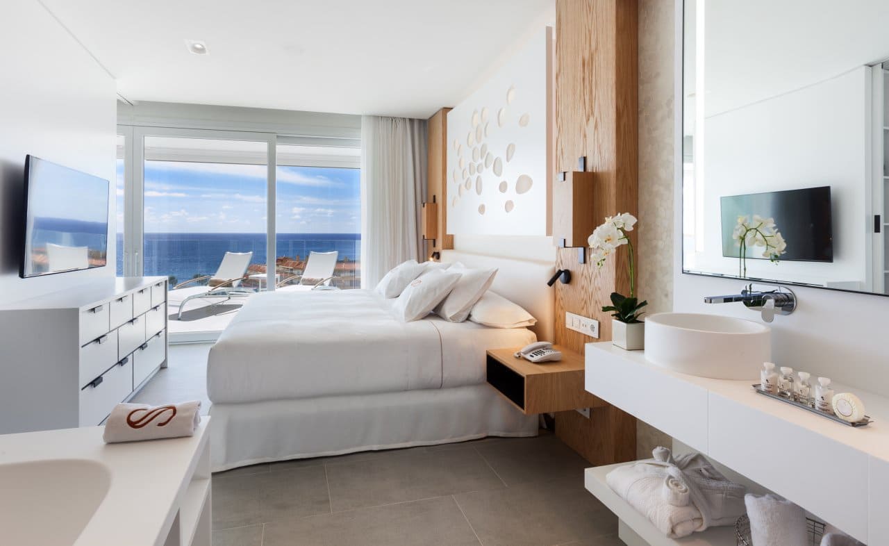 1 bedroom Apartment for sale in La Caleta - € 780,000 (Ref: 9761828)