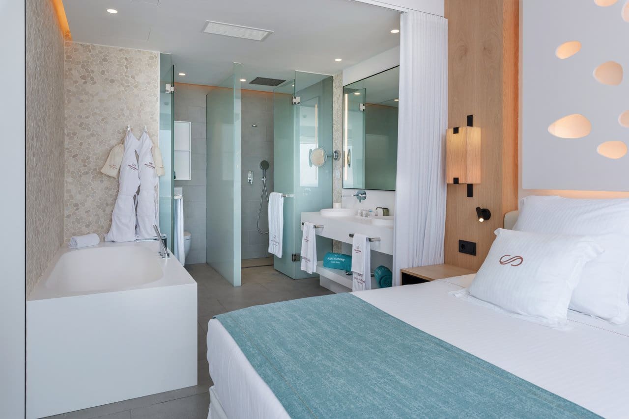 1 bedroom Apartment for sale in La Caleta - € 780,000 (Ref: 9761828)