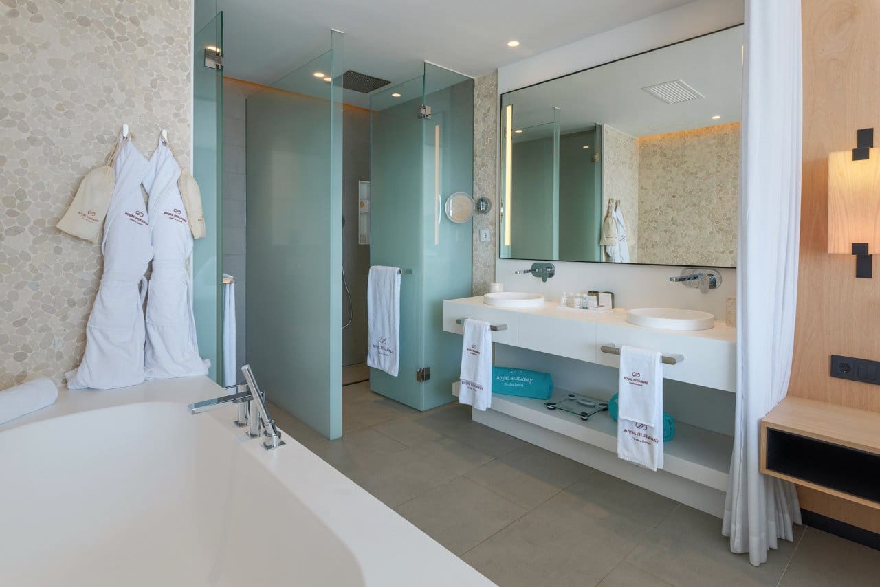 1 bedroom Apartment for sale in La Caleta - € 780,000 (Ref: 9761828)