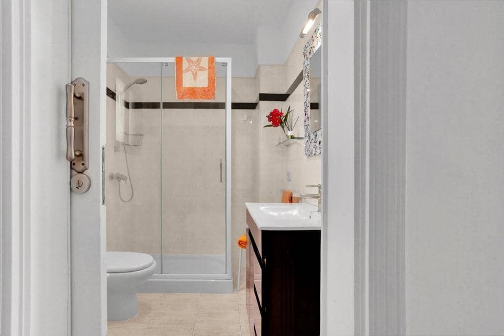 1 slaapkamer Penthouse te koop in Los Cristianos met zwembad - € 335.000 (Ref: 9780413)