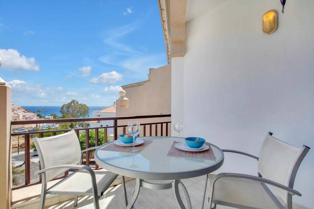 1 slaapkamer Penthouse te koop in Los Cristianos met zwembad - € 335.000 (Ref: 9780413)