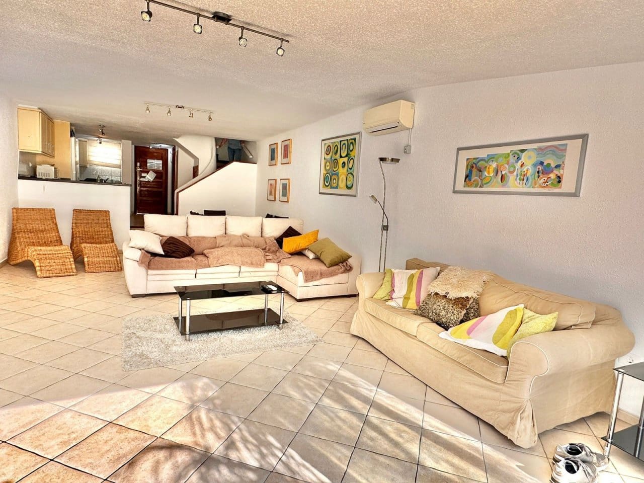 2 makuuhuone Paritalo myytävänä paikassa Playa de las Americas mukana uima-altaan - 795 000 € (Ref: 9794390)