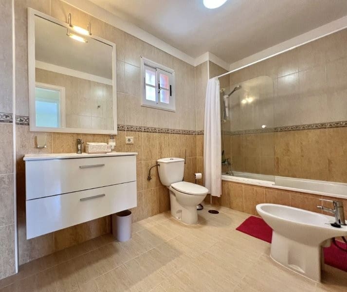 1 sovrum Lägenhet till salu i Los Cristianos - 295 000 € (Ref: 9806306)