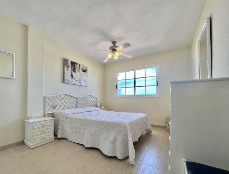 1 sovrum Lägenhet till salu i Los Cristianos - 295 000 € (Ref: 9806306)