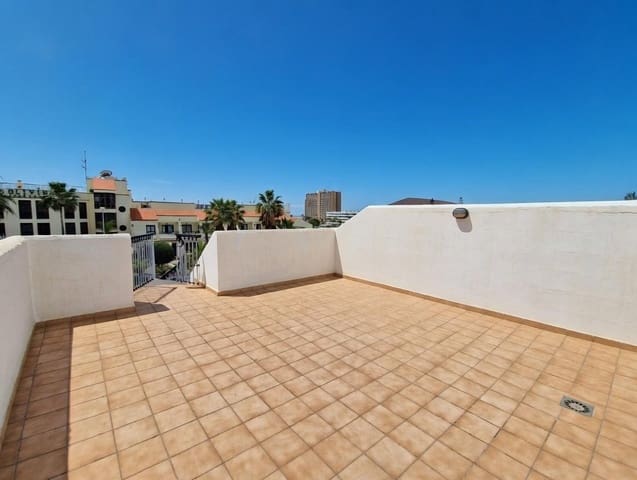 1 slaapkamer Penthouse te koop in Los Cristianos, Arona met zwembad - € 299.000 (Ref: 9807136)