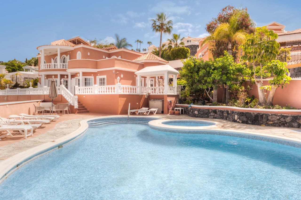 5 chambre Villa/Maison à vendre à Costa Adeje avec piscine - 2 500 000 € (Ref: 9875868)