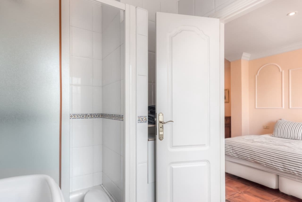 5 chambre Villa/Maison à vendre à Costa Adeje avec piscine - 2 500 000 € (Ref: 9875868)