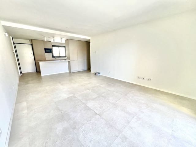 3 soveværelse Lejlighed til salg i El Medano, Granadilla de Abona med swimmingpool - € 680.000 (Ref: 9875870)