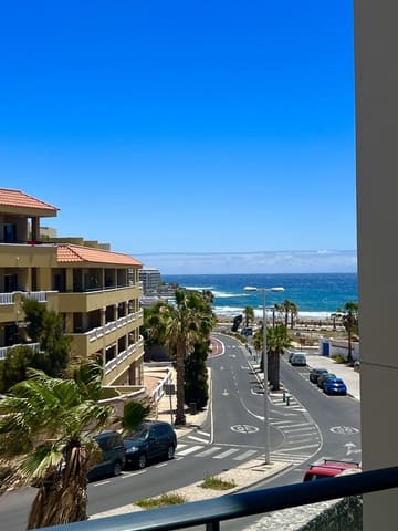 3 soveværelse Lejlighed til salg i El Medano, Granadilla de Abona med swimmingpool - € 680.000 (Ref: 9875870)