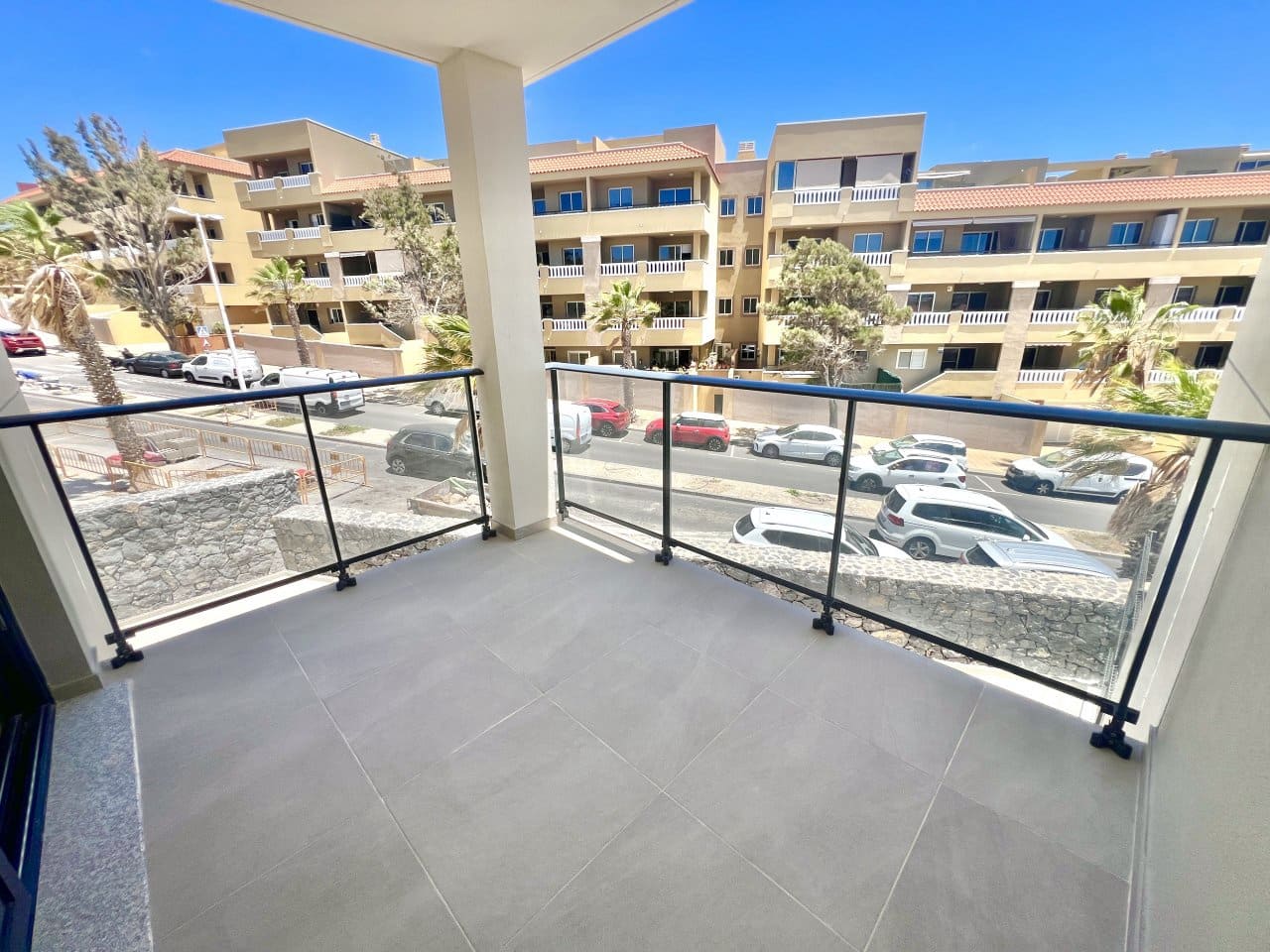 3 soveværelse Lejlighed til salg i El Medano med swimmingpool - € 680.000 (Ref: 9875870)
