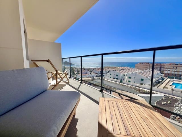 2 slaapkamer Penthouse te koop in El Medano, Granadilla de Abona met zwembad - € 630.000 (Ref: 9875871)