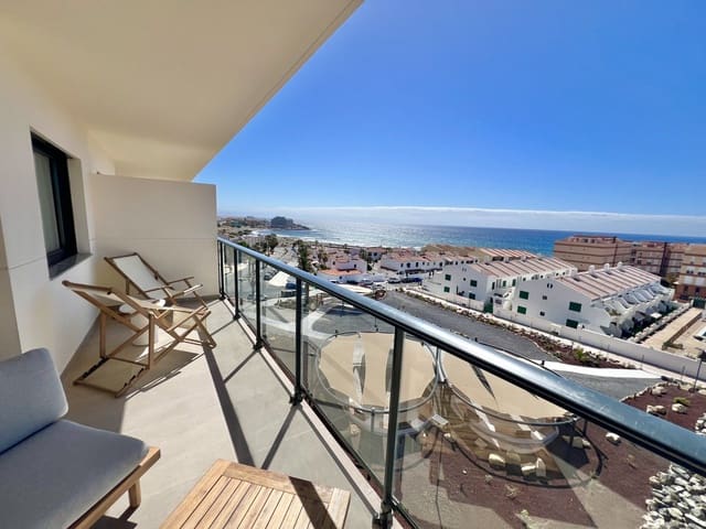 2 slaapkamer Penthouse te koop in El Medano, Granadilla de Abona met zwembad - € 630.000 (Ref: 9875871)