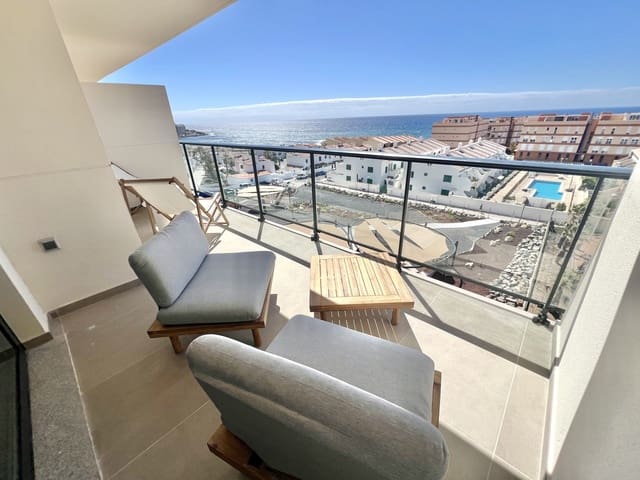 2 slaapkamer Penthouse te koop in El Medano, Granadilla de Abona met zwembad - € 630.000 (Ref: 9875871)