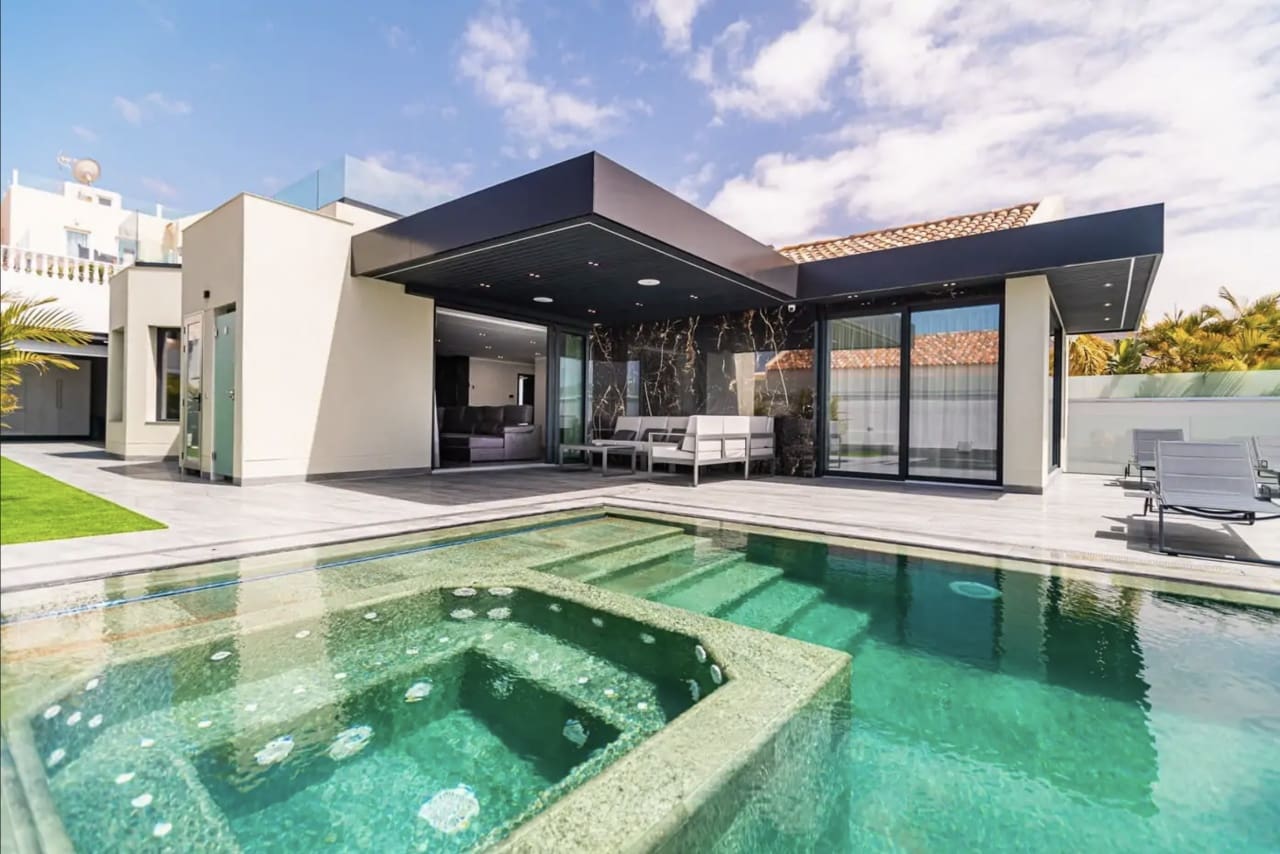 3 chambre Villa/Maison à vendre à El Madronal - 2 195 000 € (Ref: 9875872)