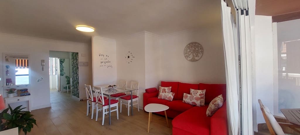 2 bedroom Apartment for sale in Los Cristianos with pool - € 490,000 (Ref: 9907561)