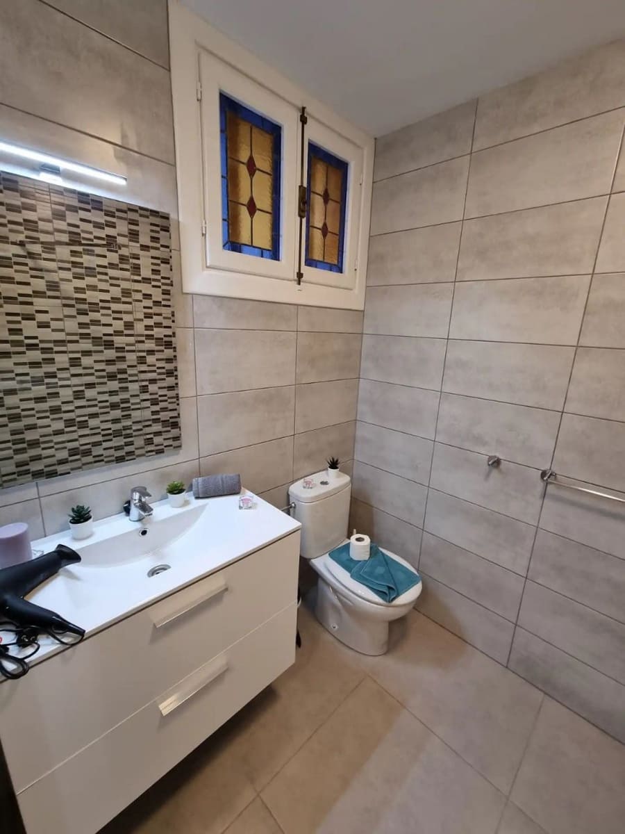 Studio for sale in Playa de las Americas - € 395,000 (Ref: 9924280)