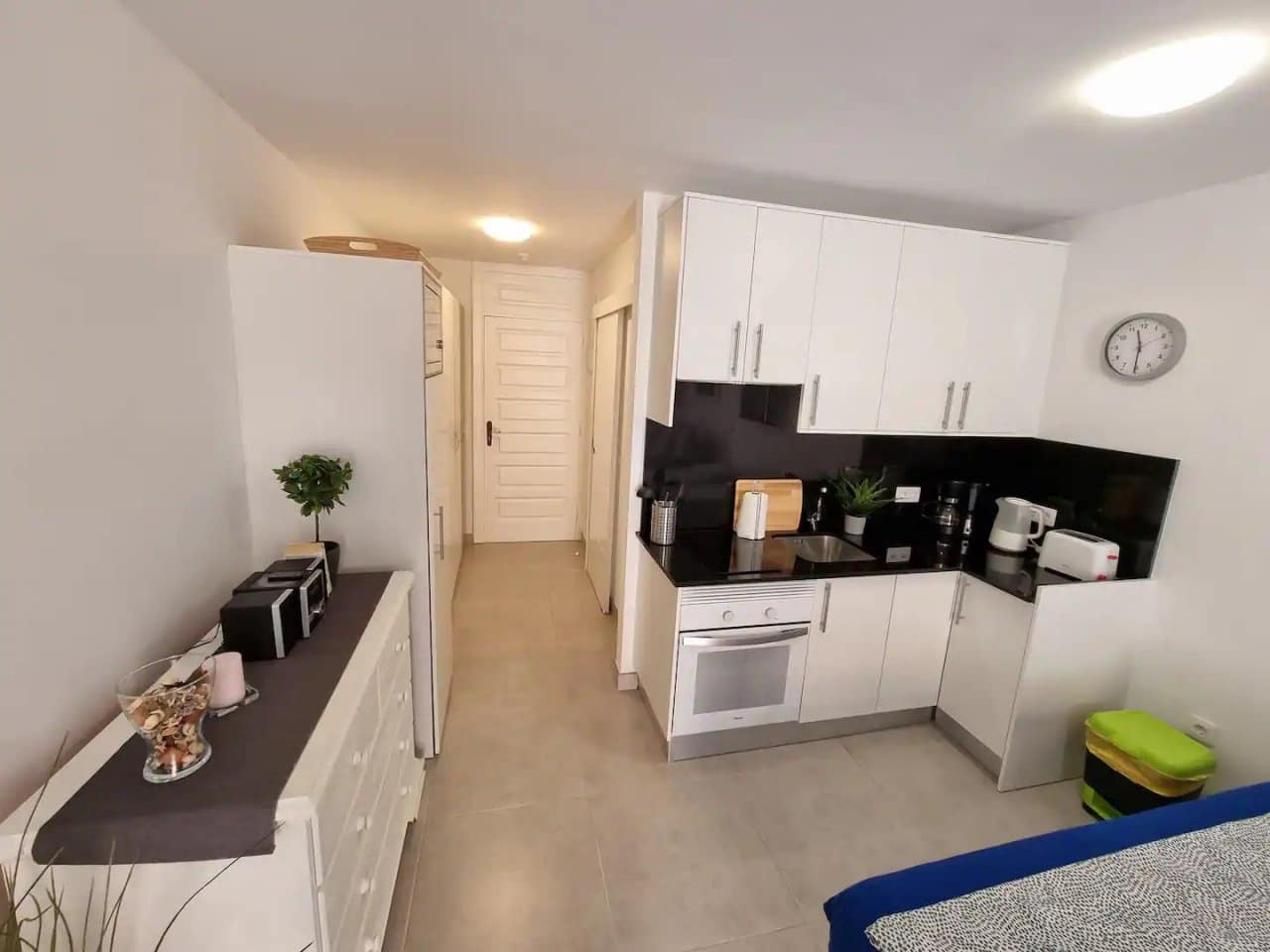 Studio for sale in Playa de las Americas - € 395,000 (Ref: 9924280)
