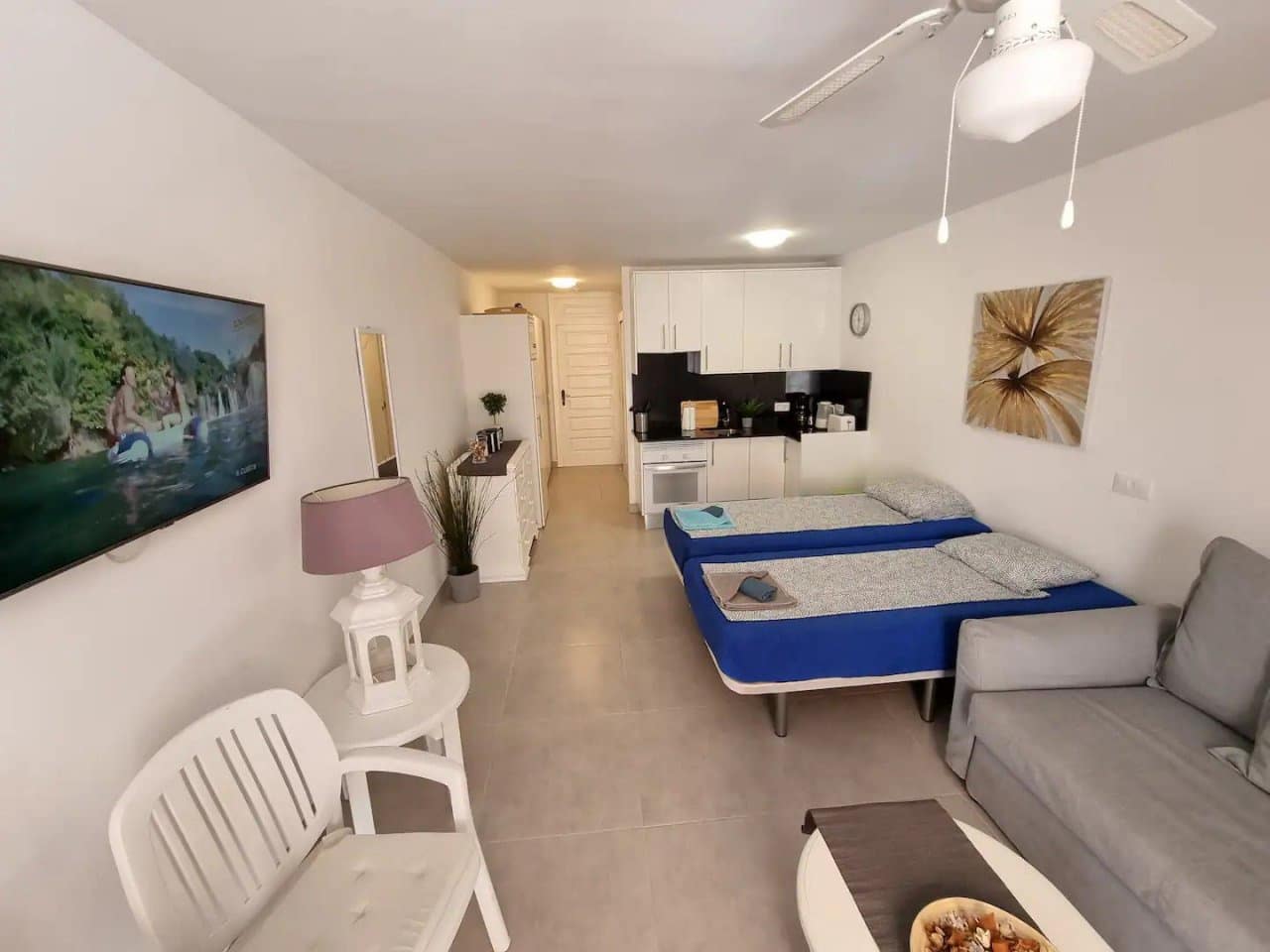 Studio for sale in Playa de las Americas - € 395,000 (Ref: 9924280)