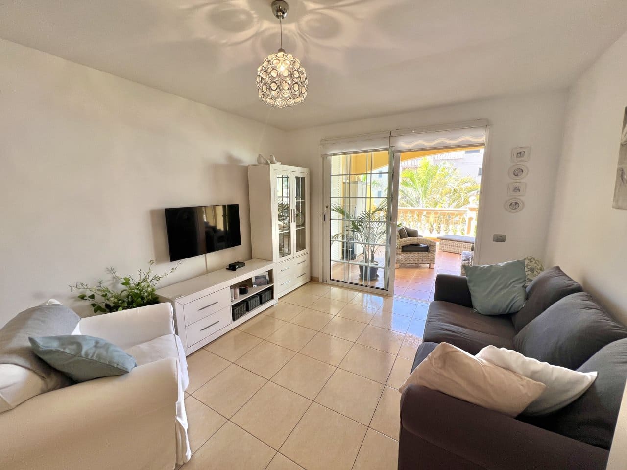 1 bedroom Apartment for sale in Palm-Mar with pool - € 295,000 (Ref: 9964955)