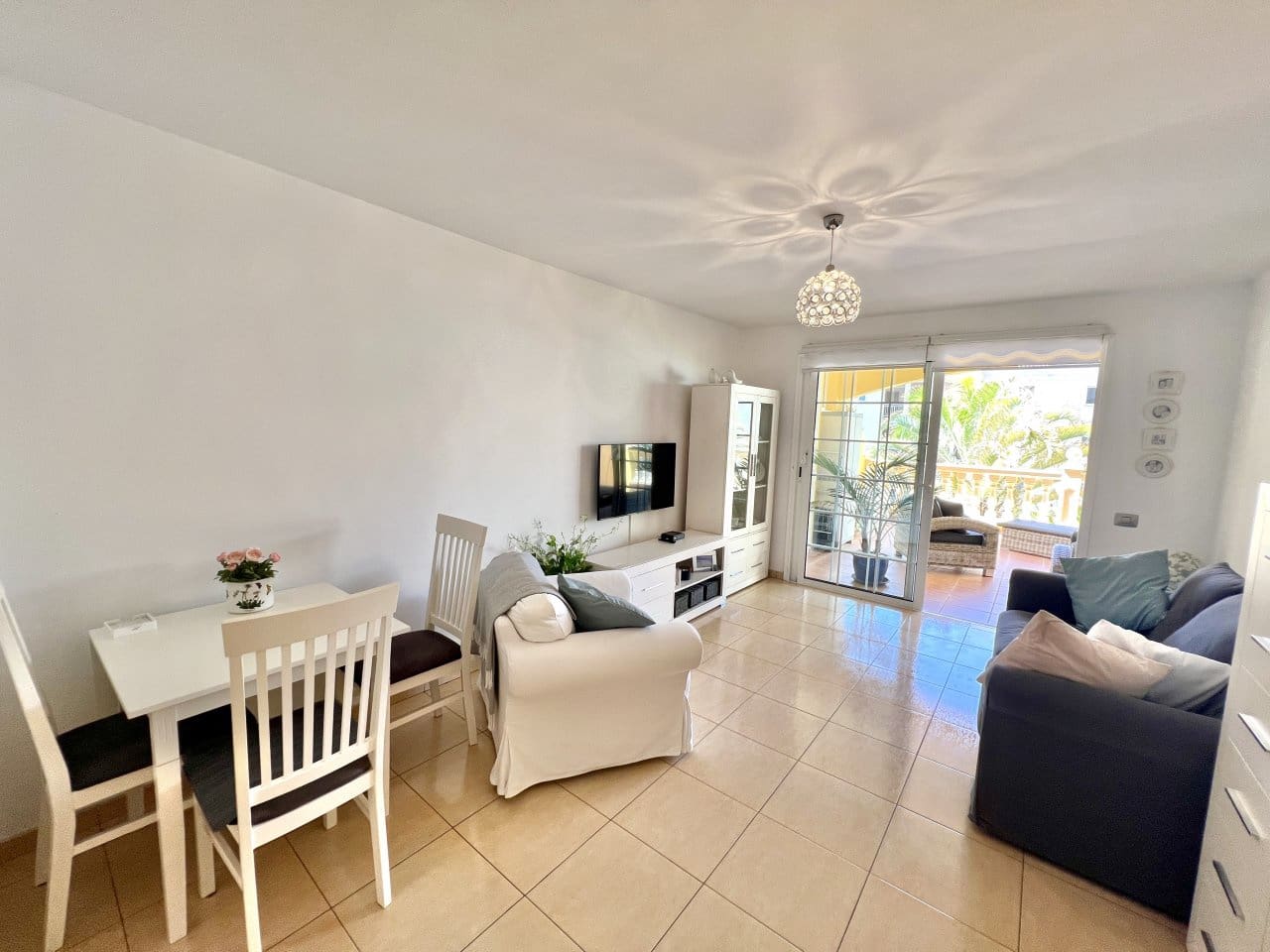 1 bedroom Apartment for sale in Palm-Mar with pool - € 295,000 (Ref: 9964955)