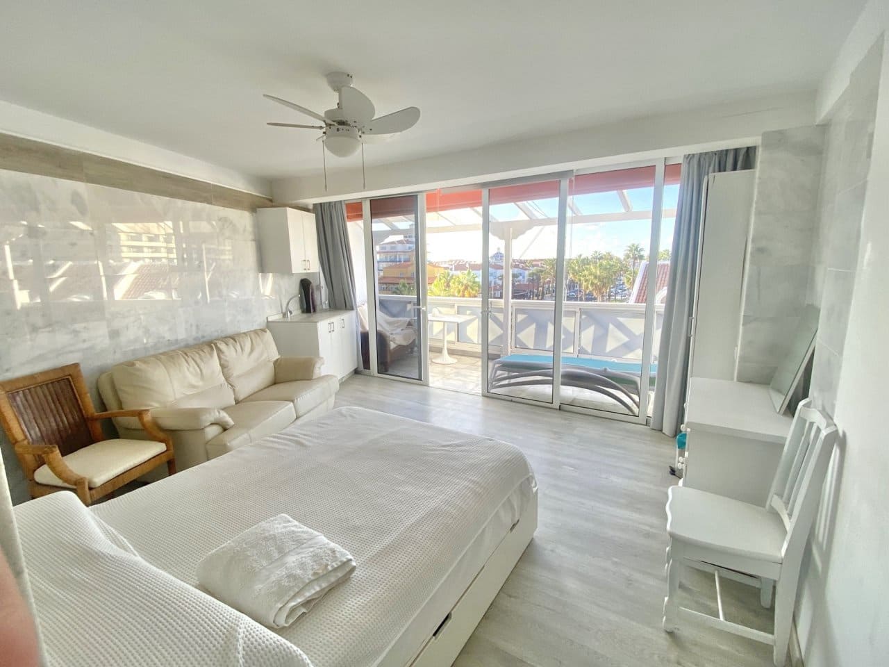 5 sovrum Takvåning till salu i Playa de las Americas - 1 400 000 € (Ref: 9970293)