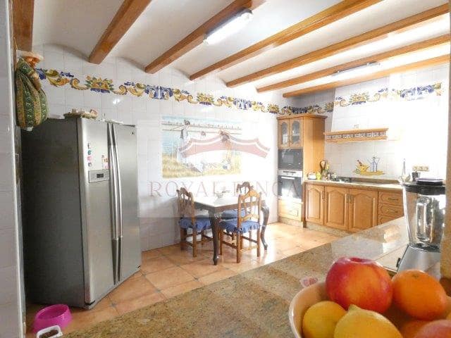 5 slaapkamer Villa te koop in Pego met garage - € 585.000 (Ref: 5869415)