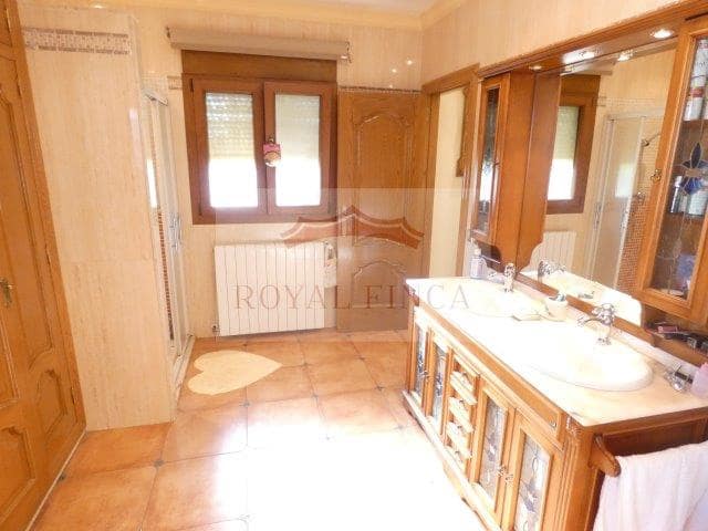 5 slaapkamer Villa te koop in Pego met garage - € 585.000 (Ref: 5869415)