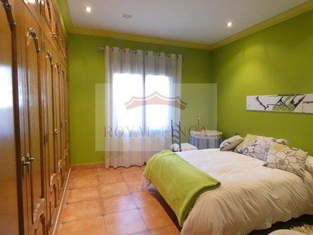 5 slaapkamer Villa te koop in Pego met garage - € 585.000 (Ref: 5869415)