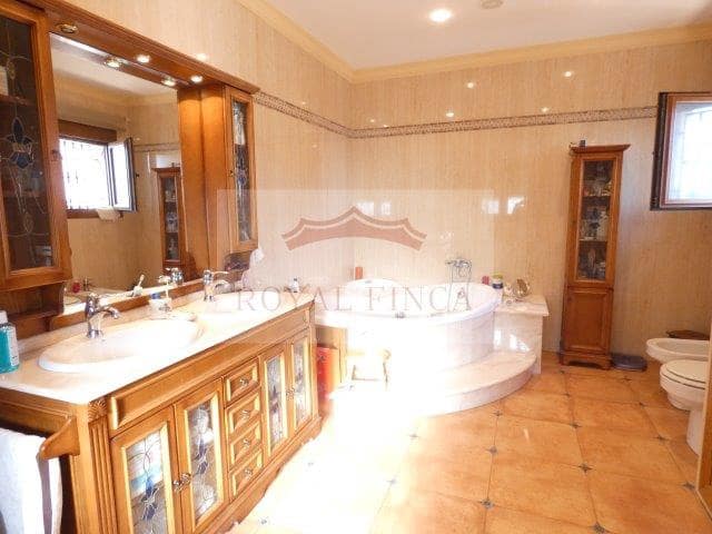 5 slaapkamer Villa te koop in Pego met garage - € 585.000 (Ref: 5869415)