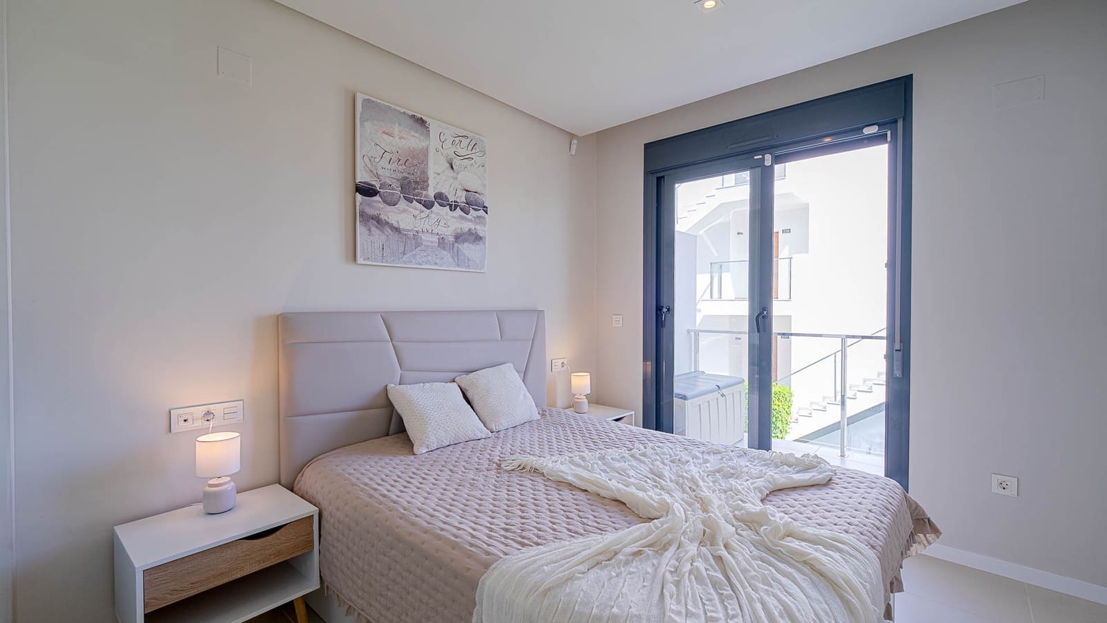 Apartamento de 2 habitaciones en Orihuela Costa en venta con piscina garaje - 270.000 € (Ref: 10112251)